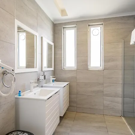 Ada Villa Kusadasi