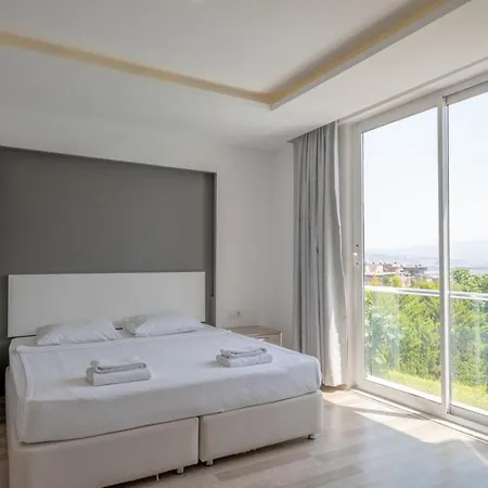 ヴィラ Ada クシャダス